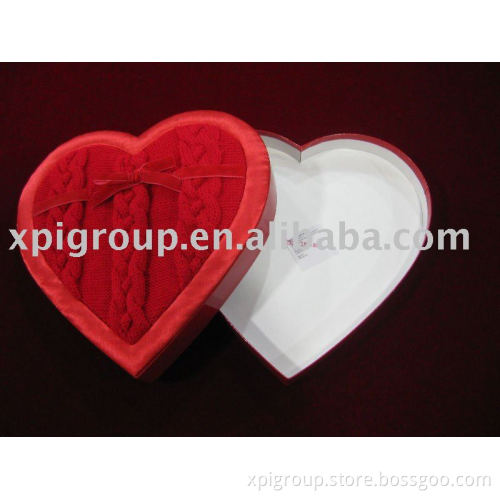 heart-shape packaging box with cardboard core and fabric covering, can be used in Valentine's Day, Mothers' Day and so on